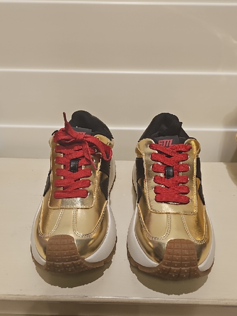 New Metallic Gold Trainer - Picture 3 of 5